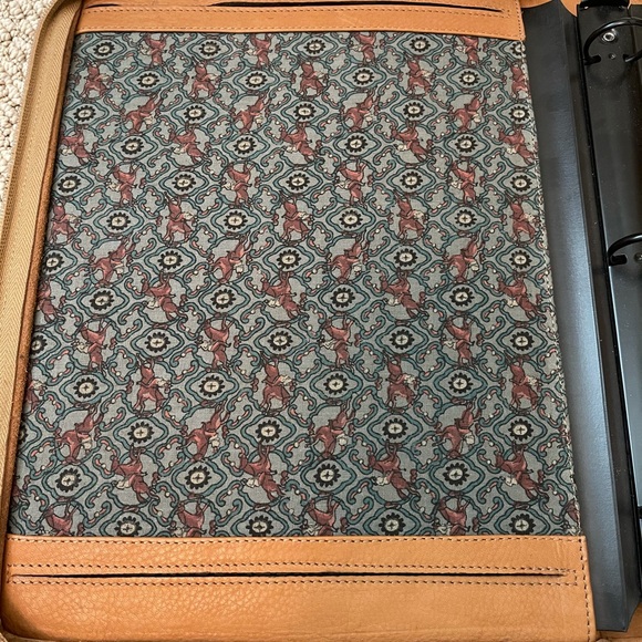 Genuine leather tan portfolio carrier/ organizer - Picture 8 of 16